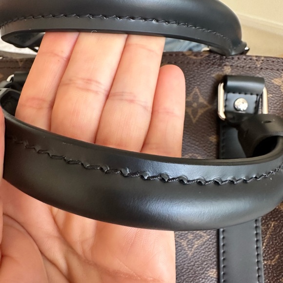 NWOT Louis Vuitton Keepall Bandoulière 55 Duffel Bag with COA - Picture 11 of 11